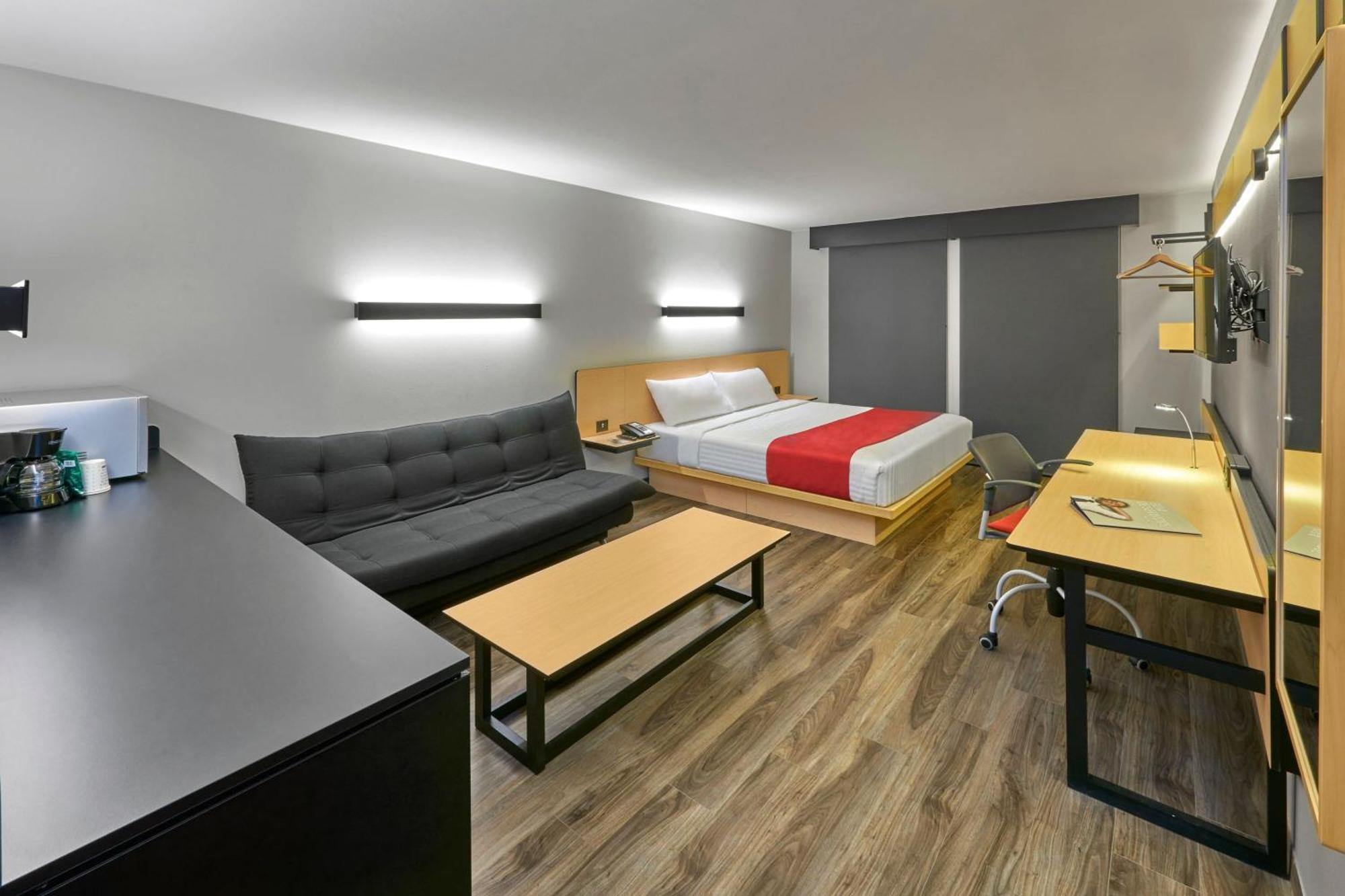 City Express Plus By Marriott Leon Centro De Convenciones Buitenkant foto