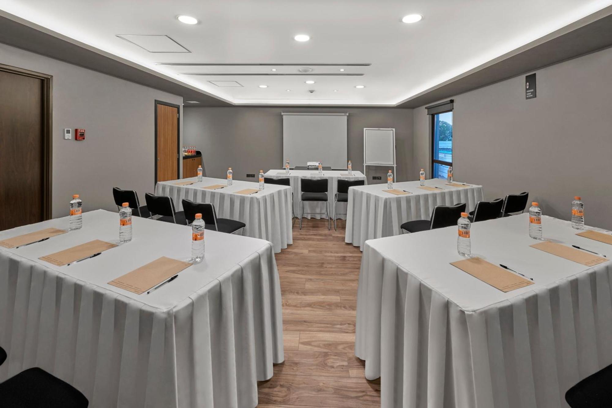 City Express Plus By Marriott Leon Centro De Convenciones Buitenkant foto
