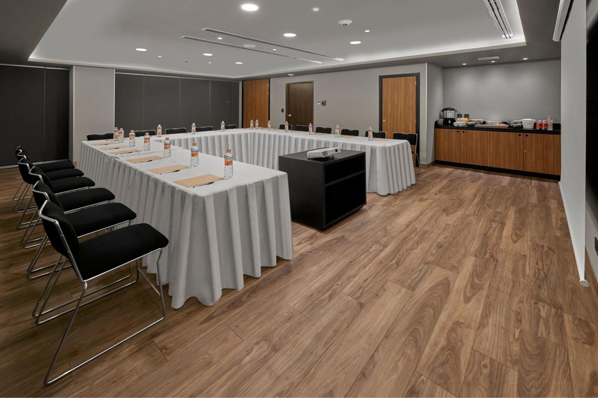 City Express Plus By Marriott Leon Centro De Convenciones Buitenkant foto
