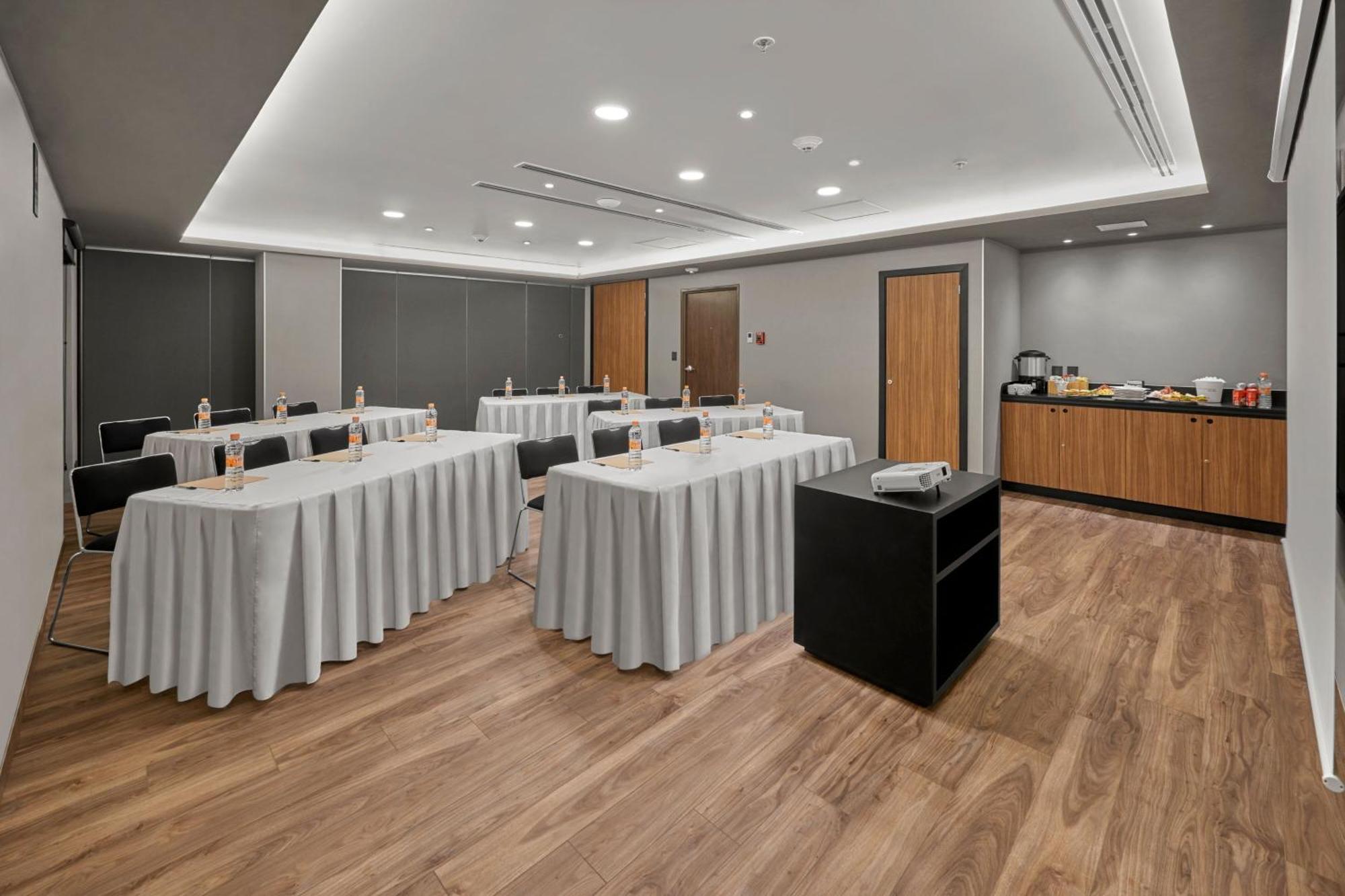 City Express Plus By Marriott Leon Centro De Convenciones Buitenkant foto