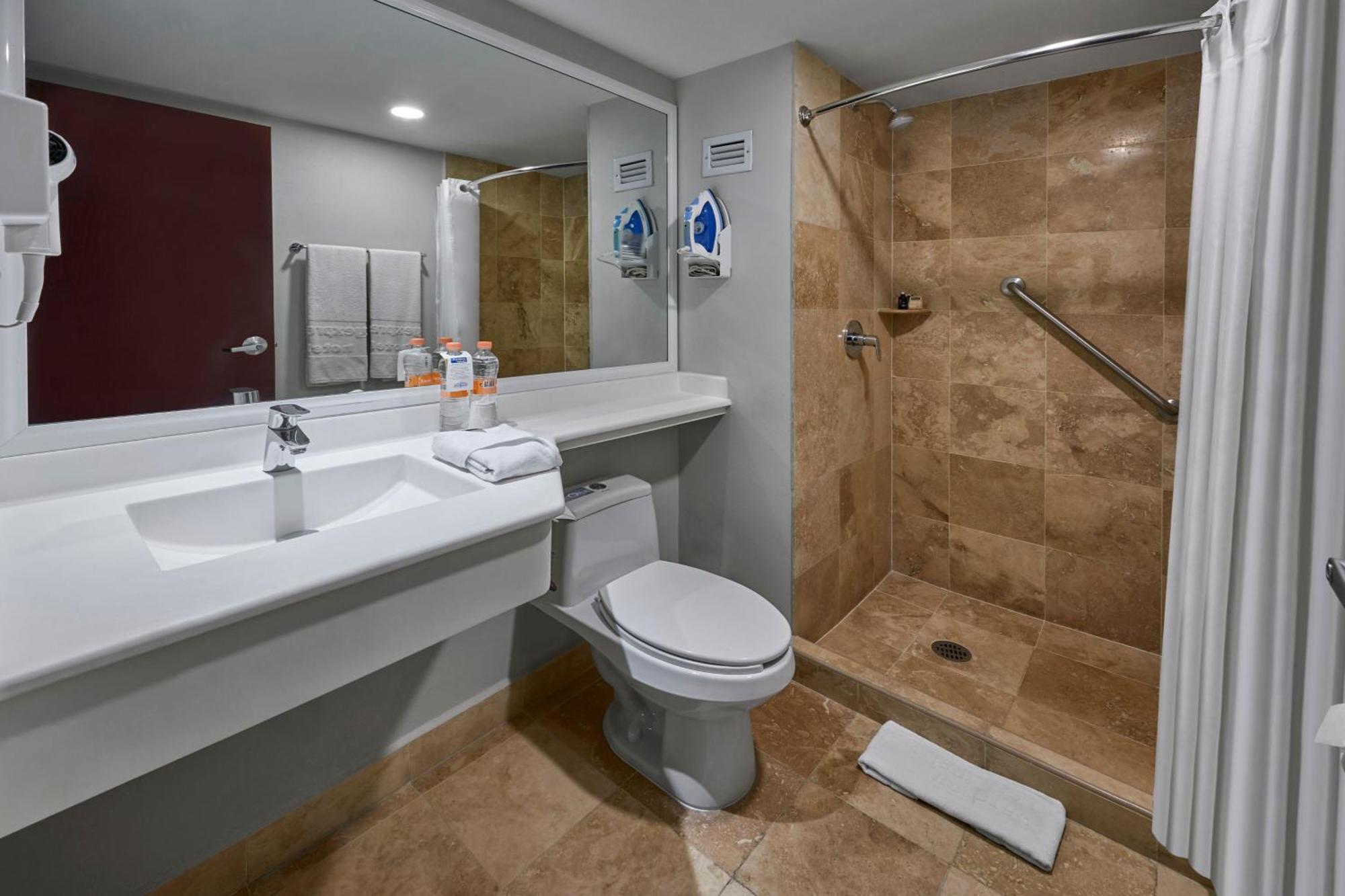City Express Plus By Marriott Leon Centro De Convenciones Buitenkant foto