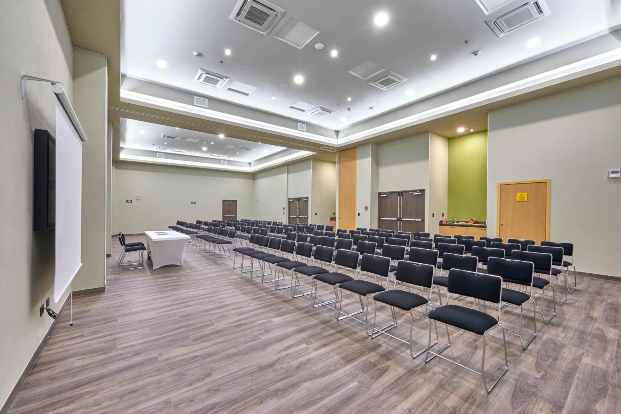 City Express Plus By Marriott Leon Centro De Convenciones Buitenkant foto
