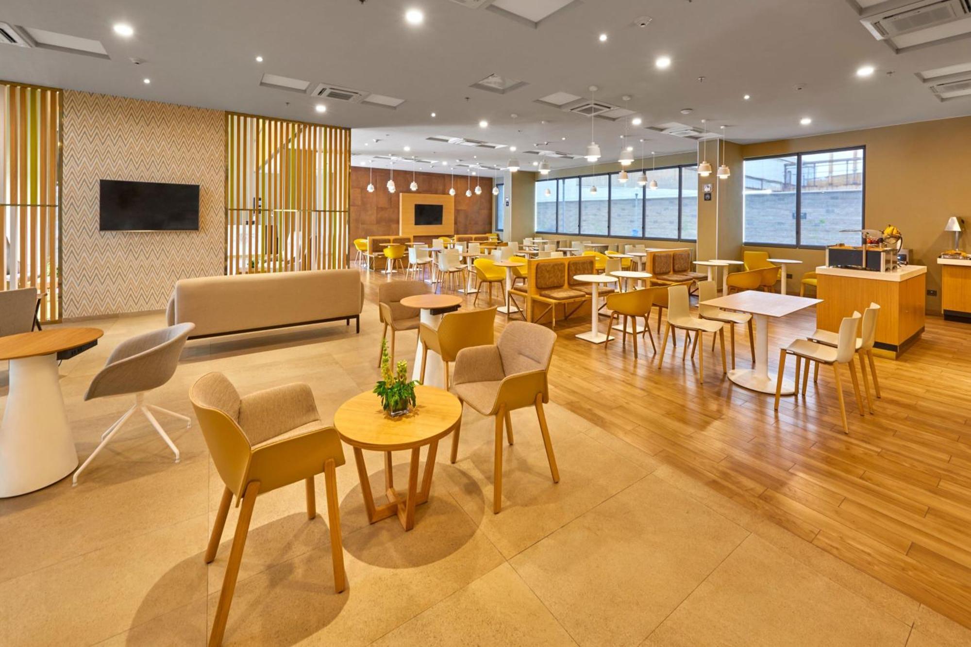 City Express Plus By Marriott Leon Centro De Convenciones Buitenkant foto