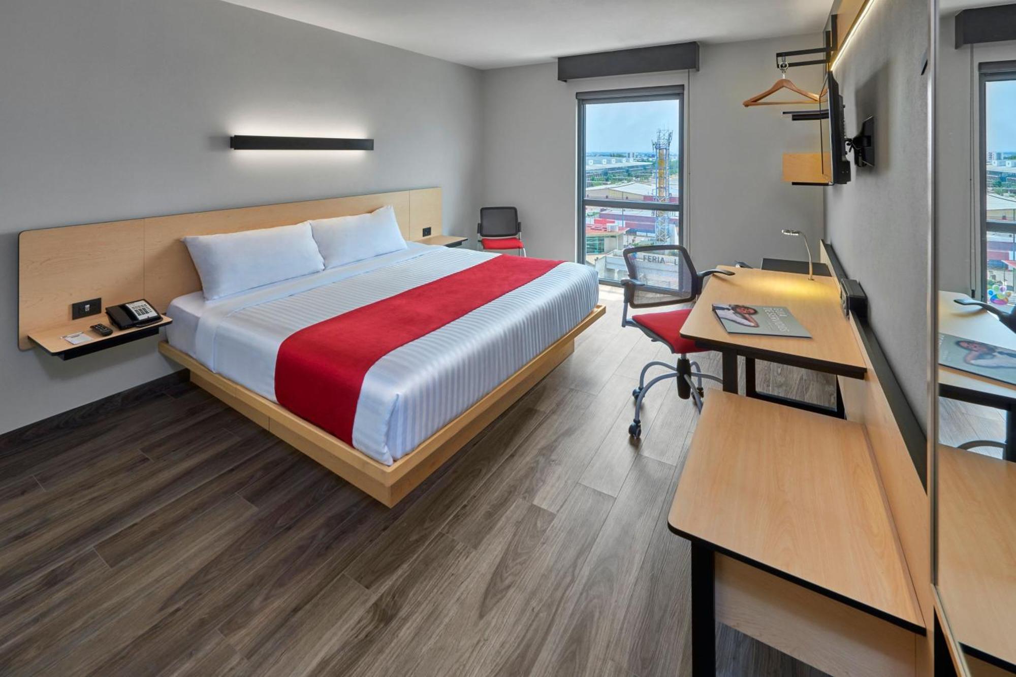 City Express Plus By Marriott Leon Centro De Convenciones Buitenkant foto