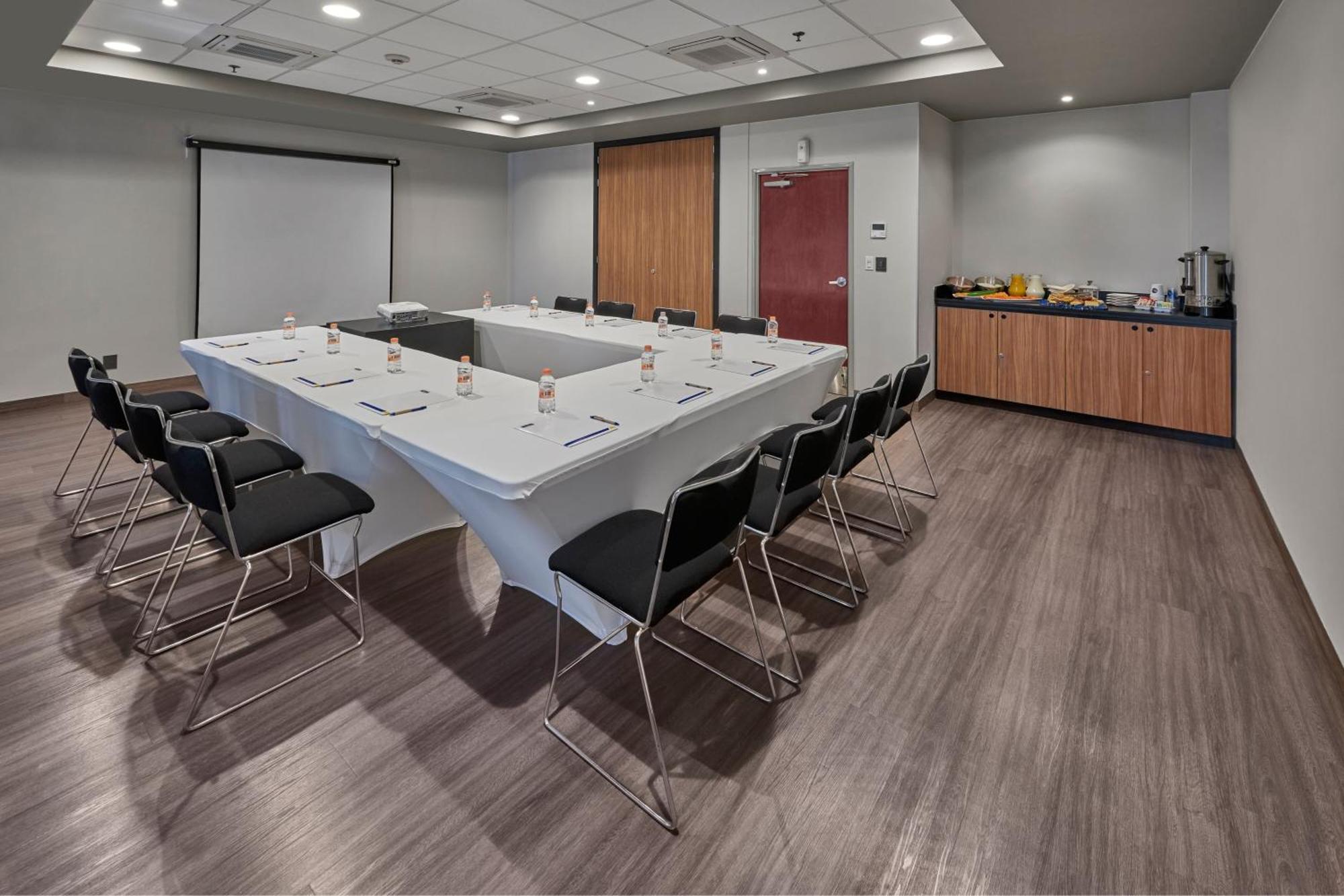 City Express Plus By Marriott Leon Centro De Convenciones Buitenkant foto
