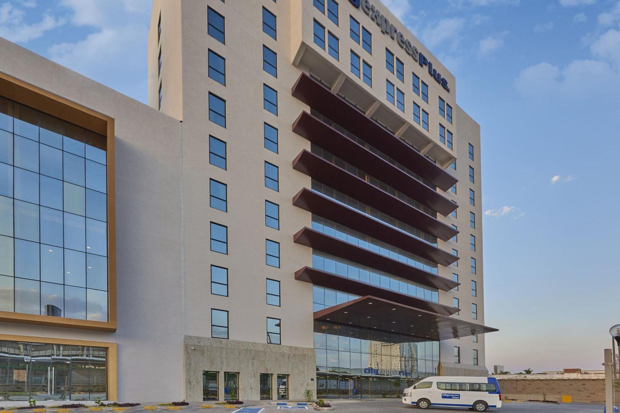 City Express Plus By Marriott Leon Centro De Convenciones Buitenkant foto